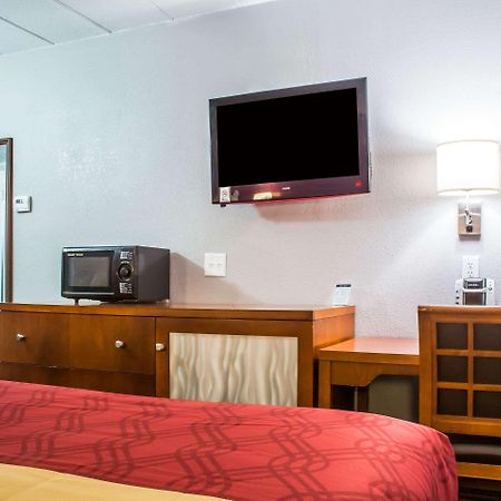 Brockport Econo Lodge מראה חיצוני תמונה